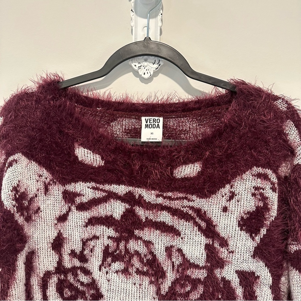 Vero Moda Burgundy Tiger Sweater - Picture 3 of 15